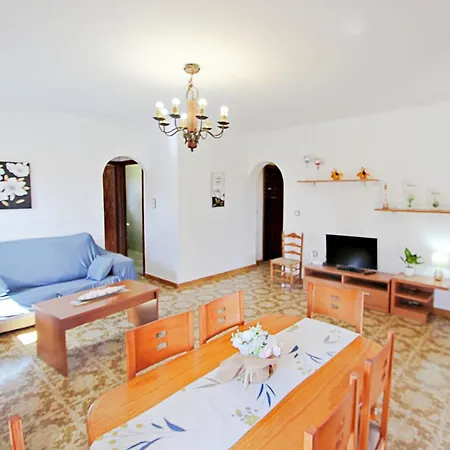 Oscar - With Large Pool And Sea Views In 빌라